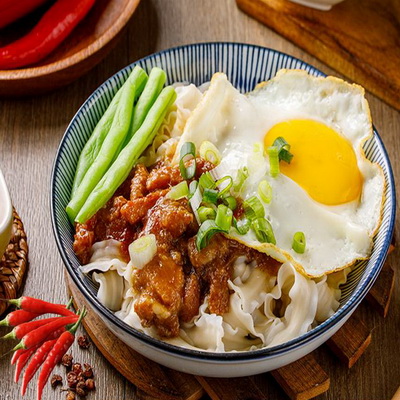 【阿杯ㄅㄟ˙肉拌麵】真正古早味滷肉麵/乾拌麵 (有肉)川辣味1袋5入